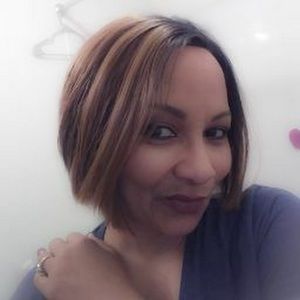 Meet your Posher, Leslie d